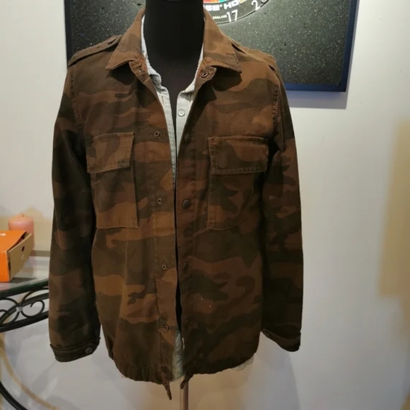 TNA Camo Button Down Shirt Jacket - Picture 6 of 13